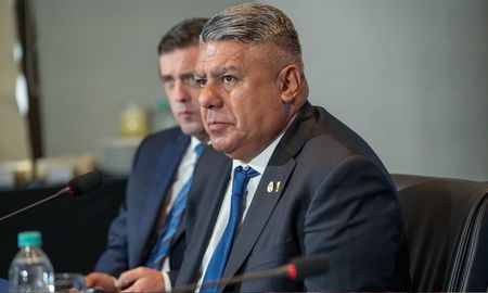 La investigaciónen Santiago del Estero avanza, pero por el momento no se concretarán arrestosdel titular de la AFA ni de su entorno. La investigaciónen Santiago del Estero avanza, pero por el momento no se concretarán arrestosdel titular de la AFA ni de su entorno.