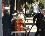 El empresario Jorge Neuss mató a su mujer y luego se suicidó el sábado en su casa de Pilar. Los restos de ambos estarán en la misma bóveda en el cementerio de Recoleta.