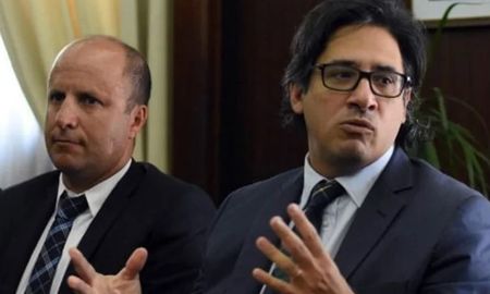 Apenas 48 horas pasaron desde que el juez Mariano Borinsky confirme la condena a Amado Boudou y se reúna con Germán Garavano en su despacho. Sucedió en agosto de 2018. Semanas previas, había jugado al pádel con Mauricio Macri en la Quinta de Olivos. Apenas 48 horas pasaron desde que el juez Mariano Borinsky confirme la condena a Amado Boudou y se reúna con Germán Garavano en su despacho. Sucedió en agosto de 2018. Semanas previas, había jugado al pádel con Mauricio Macri en la Quinta de Olivos.