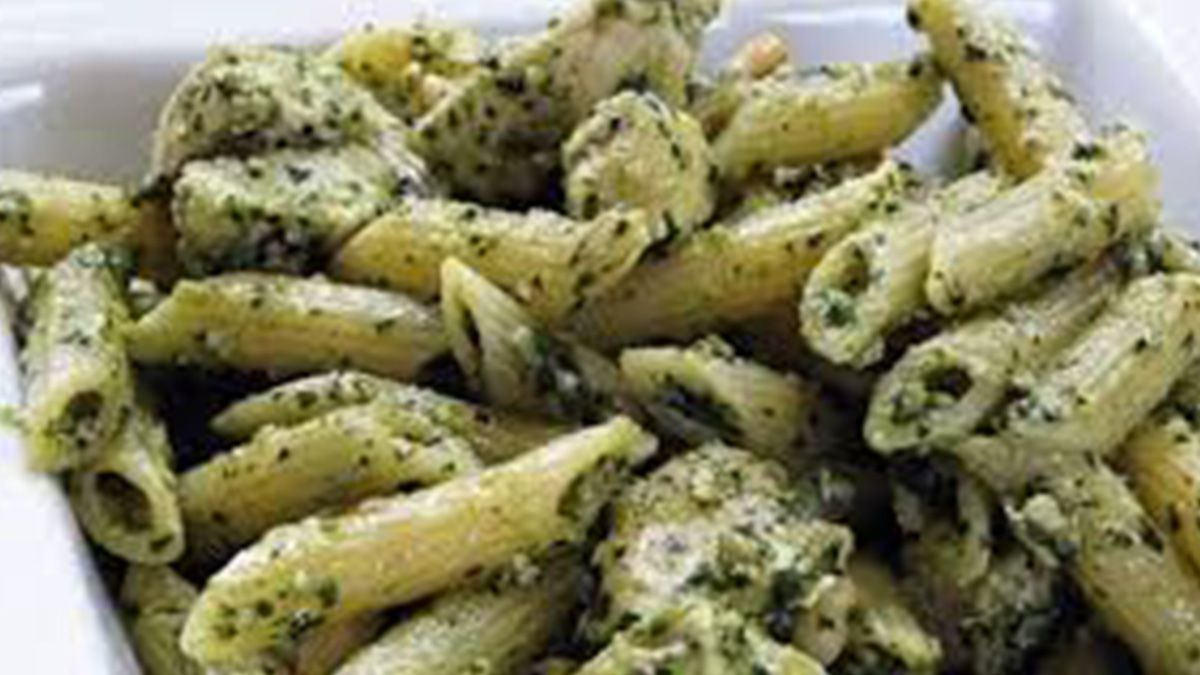 El presidente de la Agencia Nacional de Cannabis, Echarren le explicó a la autoridad del CONAL el gran potencial del cáñamo industrial para la elaboración de alimentos. El presidente de la Agencia Nacional de Cannabis, Echarren le explicó a la autoridad del CONAL el gran potencial del cáñamo industrial para la elaboración de alimentos. 