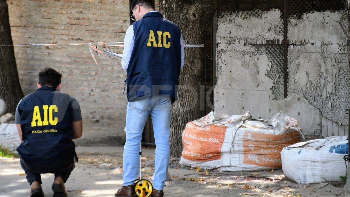 Una mujer de 50 años fue herida de bala en Felipe Moré y French.