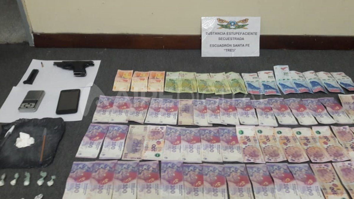 Un hombre fue detenido en Maciel mientras distribuía cocaína bajo la modalidad de delivery. Se secuestraron 29 gramos de dicha sustancia