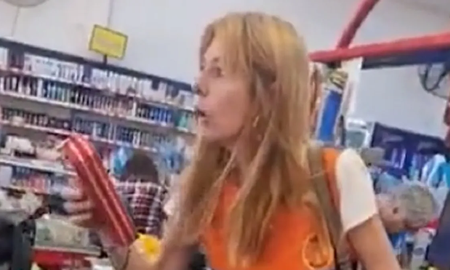 Una maestra fue descubierta mientras robaba en un supermercado: pidió perdón y devolvió todo Una maestra fue descubierta mientras robaba en un supermercado: pidió perdón y devolvió todo