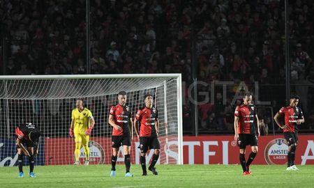 El Club Atlético Colón visita este viernes a Rosario Central y Julio César Falcioni hará once cambios con respecto a los habituales titulares. El Club Atlético Colón visita este viernes a Rosario Central y Julio César Falcioni hará once cambios con respecto a los habituales titulares.