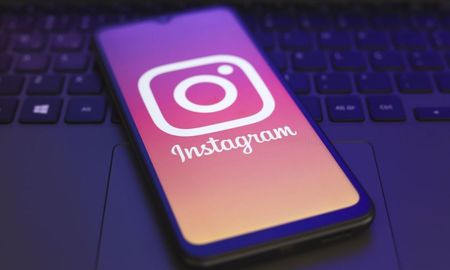 La eliminación de perfiles automatizados busca transparentar el mercado publicitario para que las marcas inviertan en audiencias reales y no en números inflados artificialmente. La eliminación de perfiles automatizados busca transparentar el mercado publicitario para que las marcas inviertan en audiencias reales y no en números inflados artificialmente.