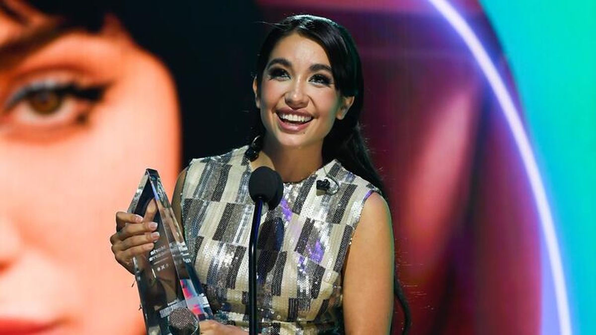 María Becerra habló con Billboard sobre su girl group ideal.