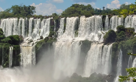 Parque Nacional Cataratas del Iguazú Parque Nacional Cataratas del Iguazú