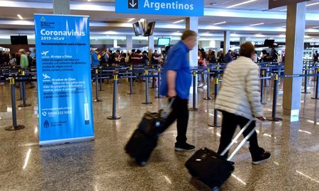 visibiliAnte el aumento de casos de coronavirus, el gobierno nacional decidió restringir las operaciones aéreas a México, Brasil y Chile. visibiliAnte el aumento de casos de coronavirus, el gobierno nacional decidió restringir las operaciones aéreas a México, Brasil y Chile.