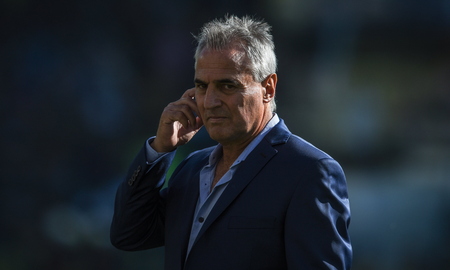 Madelón se despidió de Gimnasia con derrota ante Banfield. Madelón se despidió de Gimnasia con derrota ante Banfield.