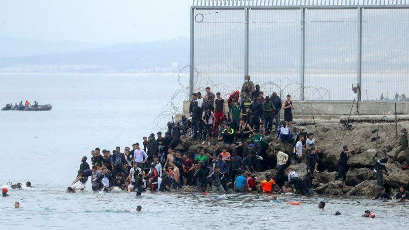 El presidente del Gobierno español, Pedro Sánchez, llamó a los