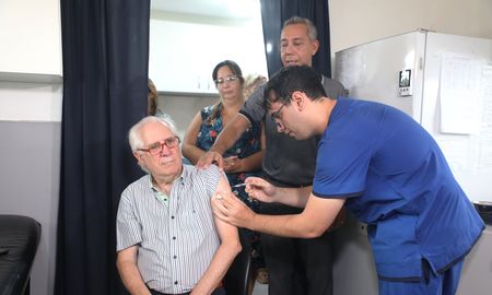 Este lunes empezó la campaña de vacunación antigripal 2023 en la provincia de Santa Fe. Este lunes empezó la campaña de vacunación antigripal 2023 en la provincia de Santa Fe.