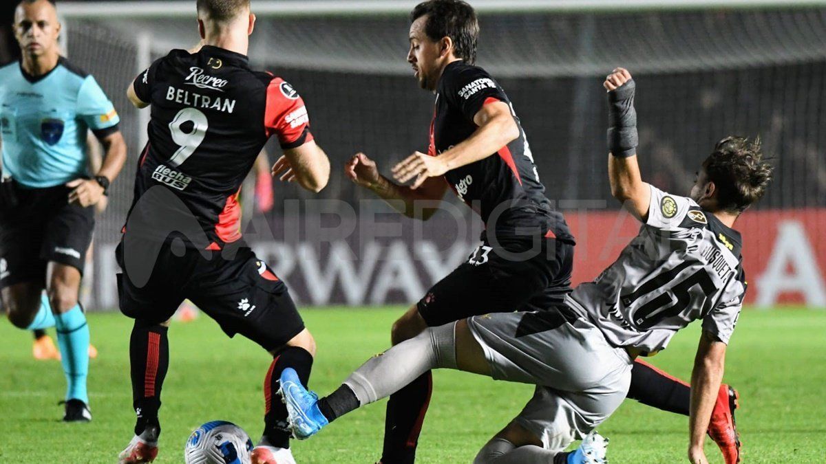 Christian Bernardi, de gran actuación ante Peñarol de Montevideo, anticipó lo que será el partido de este martes frente a Cerro Porteño por la Copa Conmebol Libertadores.