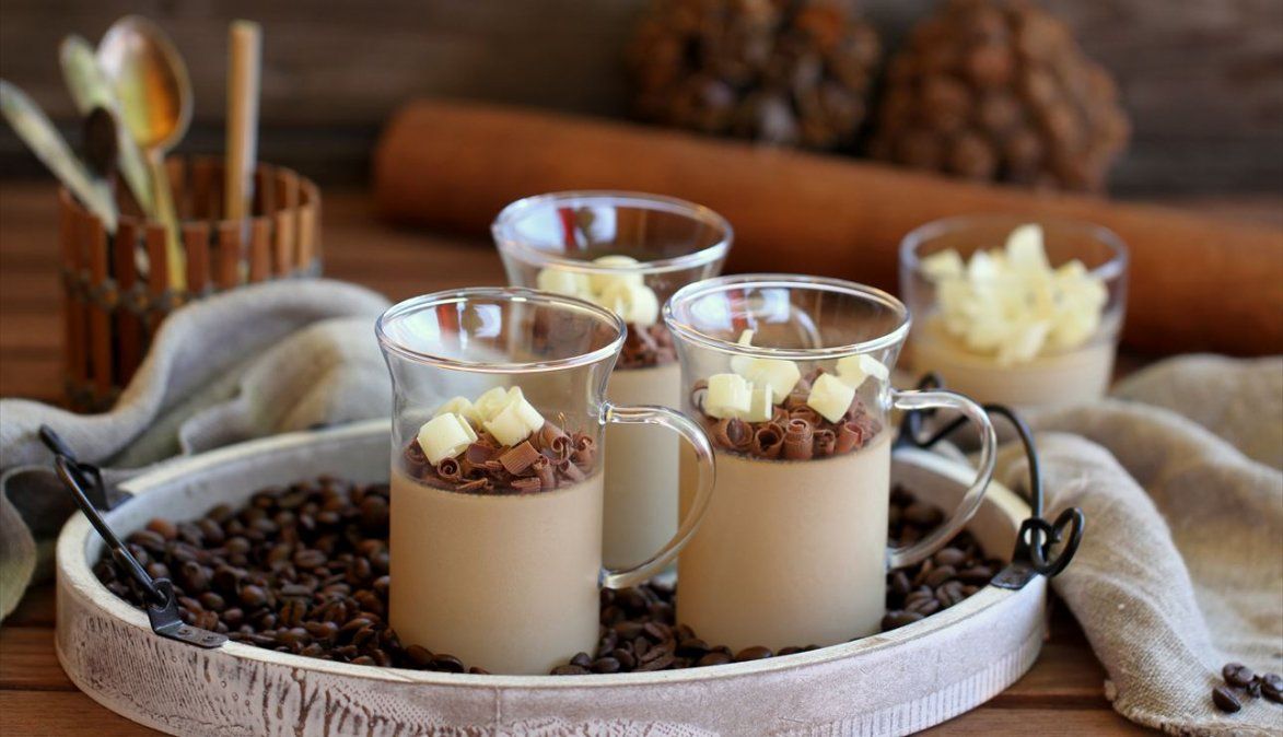 Panna cotta de caf&eacute; para disfrutar un postre delicioso.