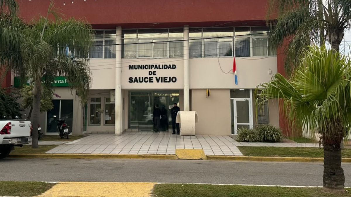 Ingreso a la Municipalidad de la ciudad de Sauce Viejo.&nbsp;
