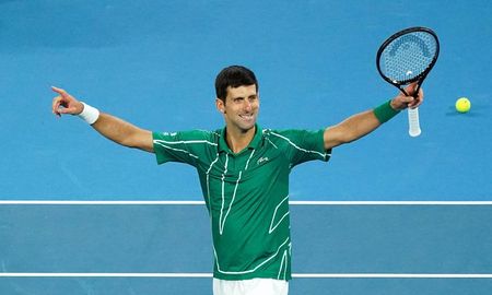 Novak Djokovic recuperó el primer puesto del ranking mundial de tenis, tras haber ganado el Abierto de Australia 2020. Novak Djokovic recuperó el primer puesto del ranking mundial de tenis, tras haber ganado el Abierto de Australia 2020.