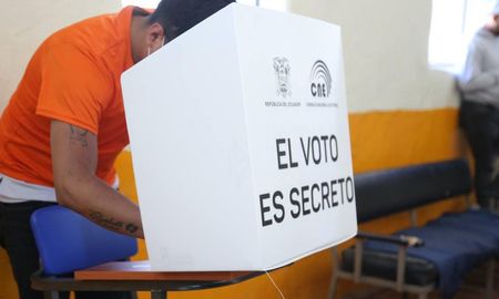 Cerraron las elecciones en Ecuador. Cerraron las elecciones en Ecuador.