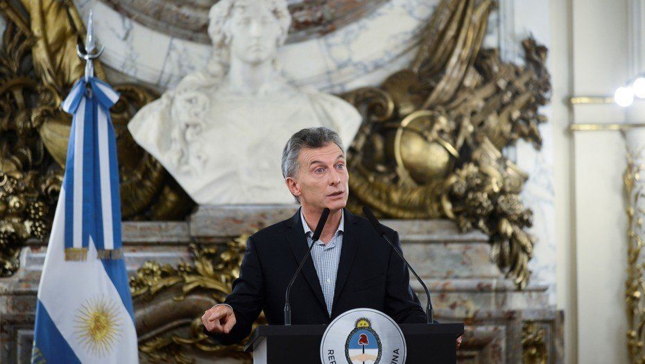 En medio de recortes, Macri echó al presidente del Correo Argentino