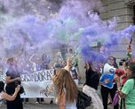 Cientos de mujeres y disidencias se movilizaron contra el ajuste y la reforma laboral. Cientos de mujeres y disidencias se movilizaron contra el ajuste y la reforma laboral.