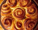Con nueces, chips de chocolate y la opción de sumar dulce de leche, esta torta es perfecta para compartir en una merienda o acompañar el mate.