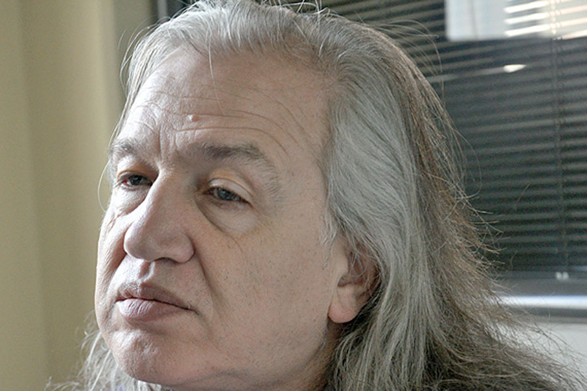 Antonio Pulido, reconocido mentalista nacido en Barcelona, el 4 de marzo de 1950. Antonio Pulido, reconocido mentalista nacido en Barcelona, el 4 de marzo de 1950.