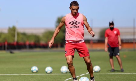 Newells juega este miércoles por Copa Argentina y marca la reanudación del certamen tras nueve meses de parate. Newells juega este miércoles por Copa Argentina y marca la reanudación del certamen tras nueve meses de parate.