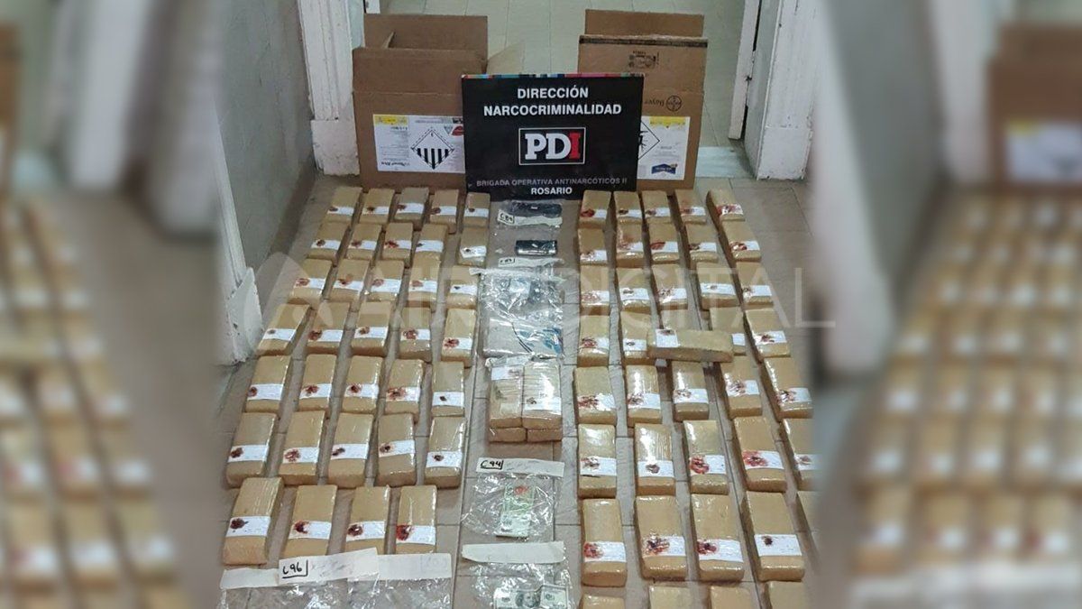 Parte del cargamento secuestrado en el operativo-.