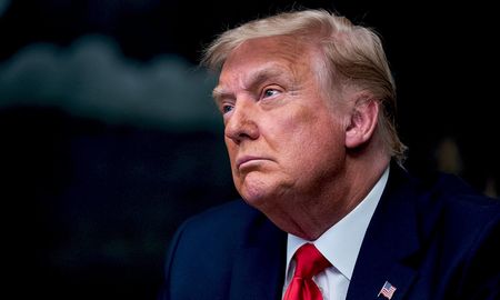 Demócratas enviarán el lunes al Senado la acusación contra Trump para iniciarle juicio político. Demócratas enviarán el lunes al Senado la acusación contra Trump para iniciarle juicio político.