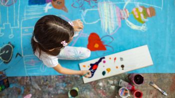La infancia en tiempos modernos: cómo el mundo adulto define a la niñez