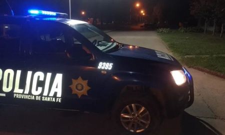 Ocurrió durante la madrugada de este miércoles. Una adolescente de 16 años que viajaba como acompañante permanece internada. Ocurrió durante la madrugada de este miércoles. Una adolescente de 16 años que viajaba como acompañante permanece internada.