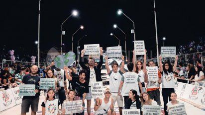 Activistas en Gualeguaychú: un mensaje ambiental en el carnaval más grande del país