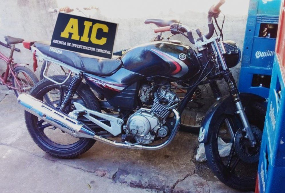 Una moto Yamaha YBR 125 fue uno de los elementos secuestrados en el allanamiento.