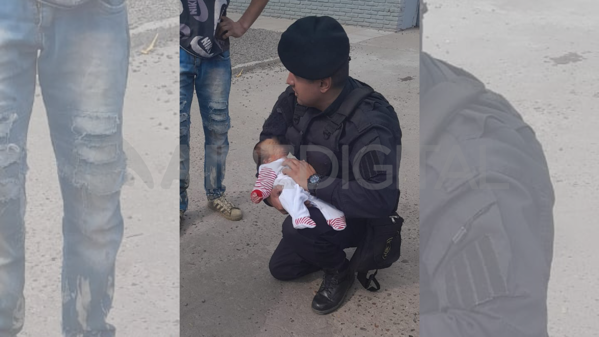 Los policías que hicieron RCP pertenecen al Cuerpo Guardia de Infantería.