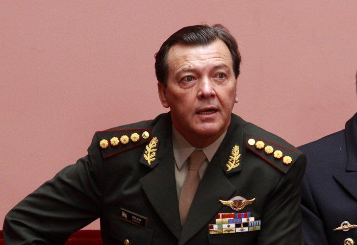 "Yo les dije: 'Muchachos, guarden las armas. Lo que yo tenga acá se los voy a dar'", contó Milani a la prensa.