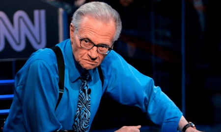 Larry King se encontraba internado con Covid-19