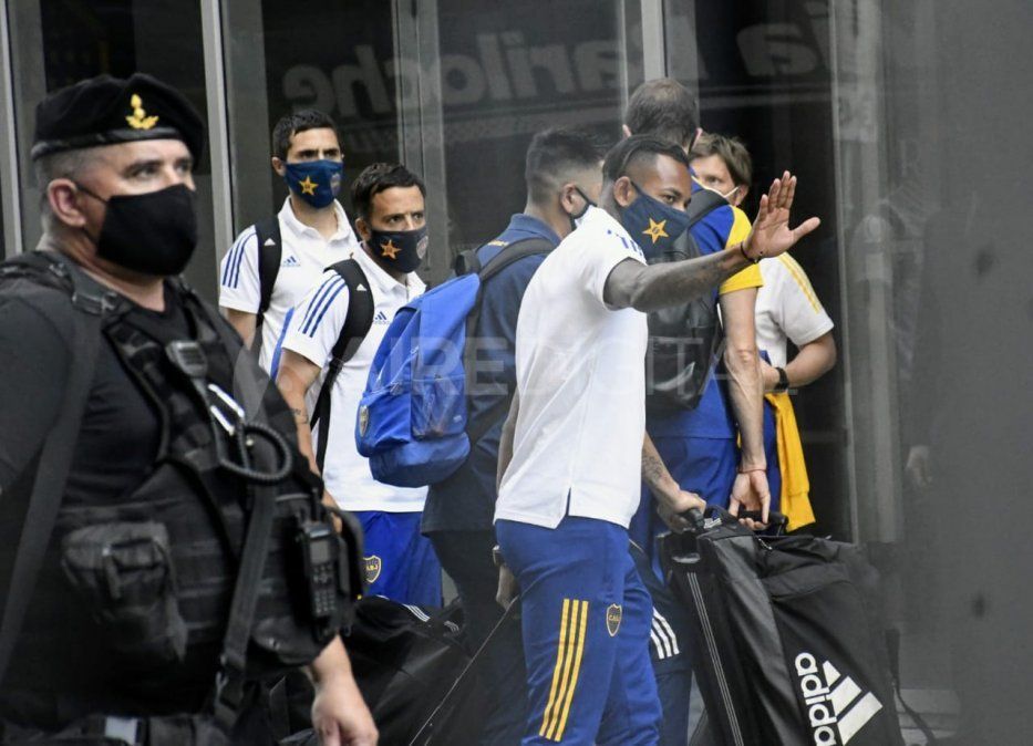 El arribo del plantel de Boca a la ciudad de Rosario.