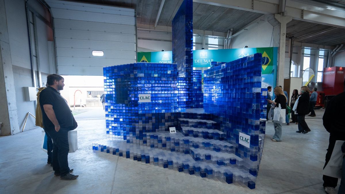 El innovador stand de la Universidad Católica fue desarrollado en conjunto con la empresa Ladrillos Clac.