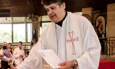 La Corte Suprema de Justicia dejó firme la condena a prisión perpetua por homicidio agravado con enseñamiento y criminis causa para Jorge Leonardo Herrera por haber asesinado a puñaladas al párroco Oscar Juárez. La Corte Suprema de Justicia dejó firme la condena a prisión perpetua por homicidio agravado con enseñamiento y criminis causa para Jorge Leonardo Herrera por haber asesinado a puñaladas al párroco Oscar Juárez.