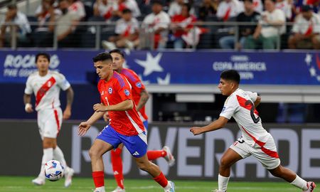 Escena del partido que juegan Perú y Chile por la 1° fecha de la Copa América. Foto NA: @LaRoja Escena del partido que juegan Perú y Chile por la 1° fecha de la Copa América. Foto NA: @LaRoja