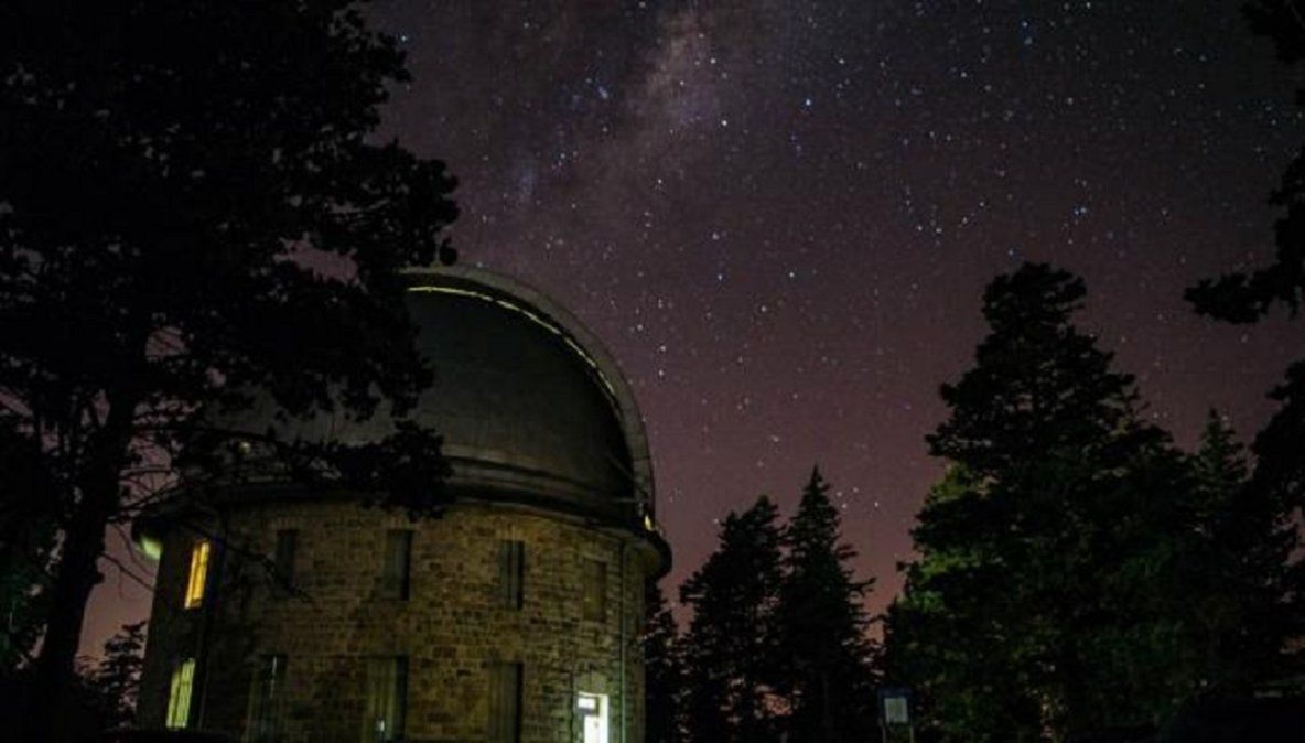 Evacúan el Observatorio Astronómico de Córdoba por incendios
