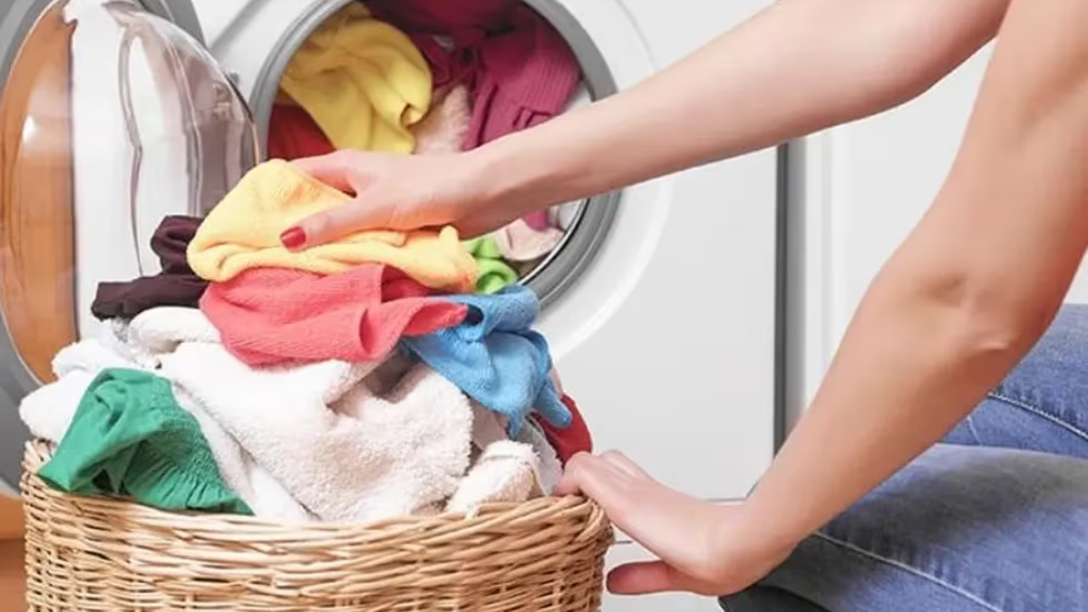 A la hora de lavar la ropa se tiene que entender que no todas las prendas requieren un cuidado distinto. A la hora de lavar la ropa se tiene que entender que no todas las prendas requieren un cuidado distinto.