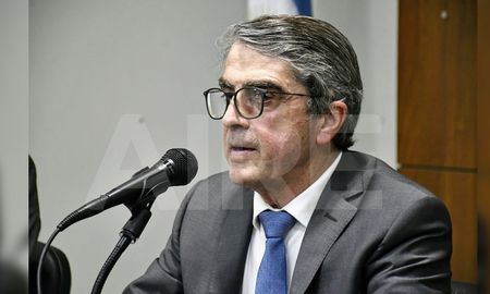 Los fiscales Edery y Schiappa Pietra indicaron que poseen indicios verosímiles para imputarle los delitos al senador Traferri (foto) y que “constituyen en principio asociación ilícita en carácter de organizador, cohecho, negociaciones incompatibles con la función pública e incumplimiento de los deberes de funcionario público”.