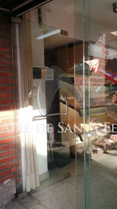 Intento de asalto en panadería de 4 de Enero y Crespo