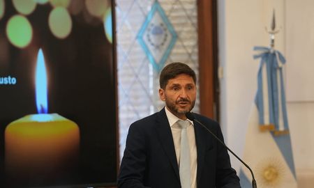 “Tengamos la memoria fresca para que nunca más hechos de esta naturaleza vuelvan a suceder”, remarcó el gobernador Maximiliano Pullaro. “Tengamos la memoria fresca para que nunca más hechos de esta naturaleza vuelvan a suceder”, remarcó el gobernador Maximiliano Pullaro.