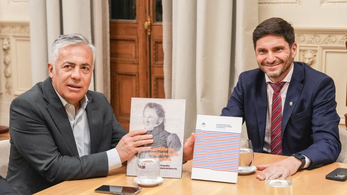 Maximiliano Pullaro junto al gobernador de Mendoza, Alfredo Cornejo. Maximiliano Pullaro junto al gobernador de Mendoza, Alfredo Cornejo. 