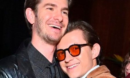 En los últimos días también se conoció que Andrew Garfield y Tobey Maguire entraron de incógnita en un cine para ver Spider-Man: No Way Home. Sin duda, los dos actores deben haber sido testigos de las reacciones desmedidas de los fanáticos cuando los vieron aparecer en pantalla. En los últimos días también se conoció que Andrew Garfield y Tobey Maguire entraron de incógnita en un cine para ver Spider-Man: No Way Home. Sin duda, los dos actores deben haber sido testigos de las reacciones desmedidas de los fanáticos cuando los vieron aparecer en pantalla.