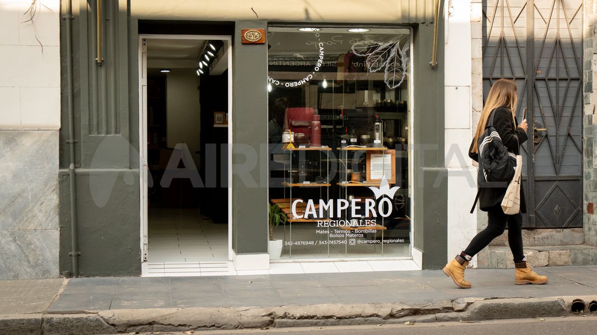 Campero Regionales está ubicado sobre calle Lisandro de la Torre entre 25 de Mayo y San Martín, en la ciudad de Santa Fe. Campero Regionales está ubicado sobre calle Lisandro de la Torre entre 25 de Mayo y San Martín, en la ciudad de Santa Fe.