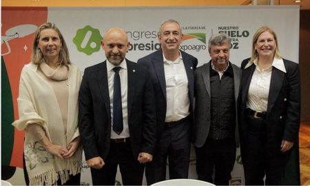 El Gobierno de la Provincia de Santa Fe presentó en la Ciudad Autónoma de Buenos Aires la edición 2026 del Congreso Aapresid. El Gobierno de la Provincia de Santa Fe presentó en la Ciudad Autónoma de Buenos Aires la edición 2026 del Congreso Aapresid.