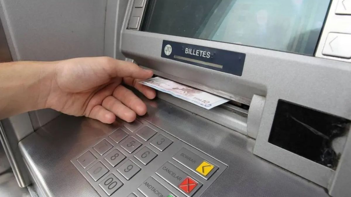 Del total, 52.710 corresponden a docentes, directivos, secretarios y preceptores de los cuales 45.473 no registraron ninguna inasistencia y 7.237 solo tuvieron una falta.