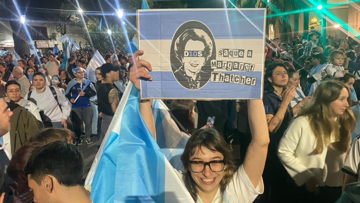 Así festejó Santa Fe la victoria de Argentina contra Inglaterra. Así festejó Santa Fe la victoria de Argentina contra Inglaterra.