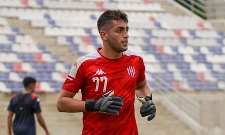 Unión no logra adquirir el pase de Santiago Mele y el futuro del arquero parece estar cada vez más lejos del club santafesino. Unión no logra adquirir el pase de Santiago Mele y el futuro del arquero parece estar cada vez más lejos del club santafesino.
